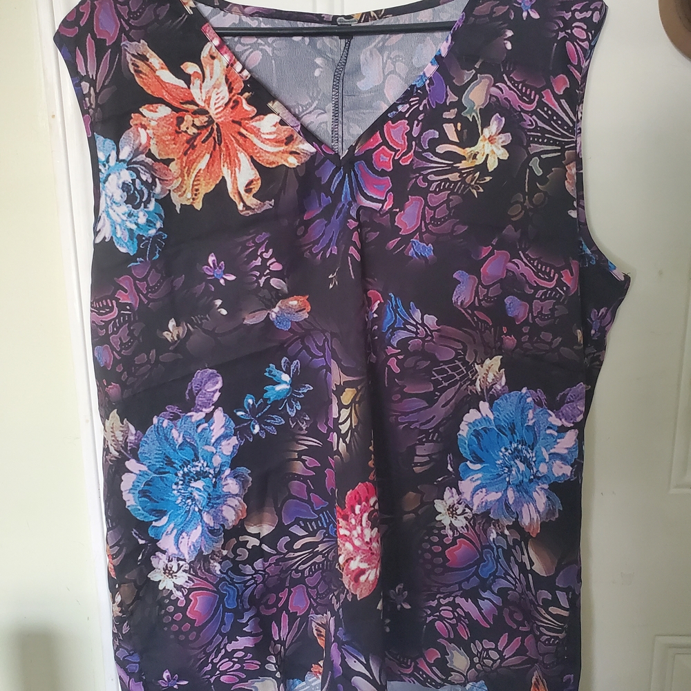 Floral Sleeveless Women's Top
